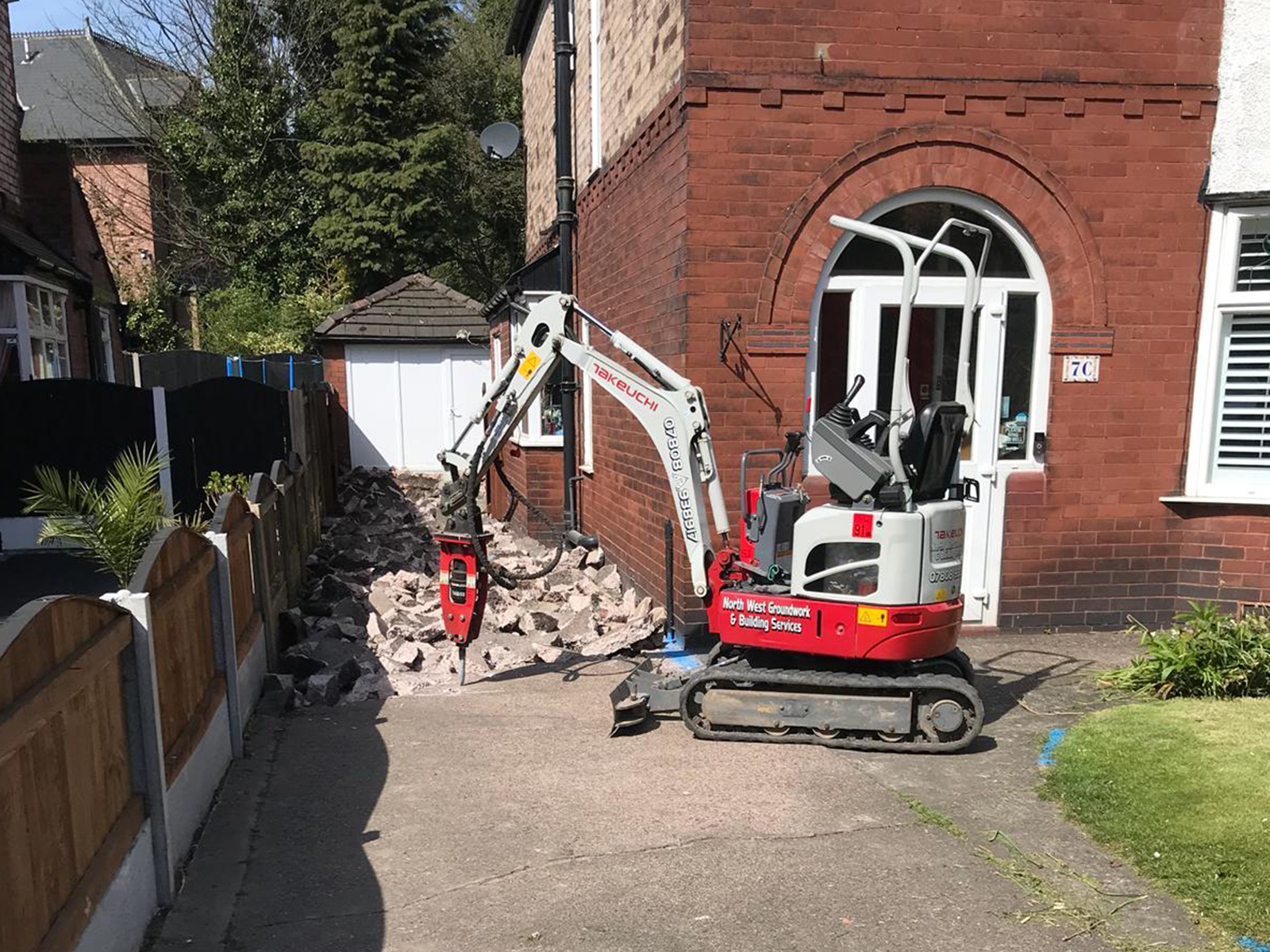 Micro digger with driver hire from £280 a day