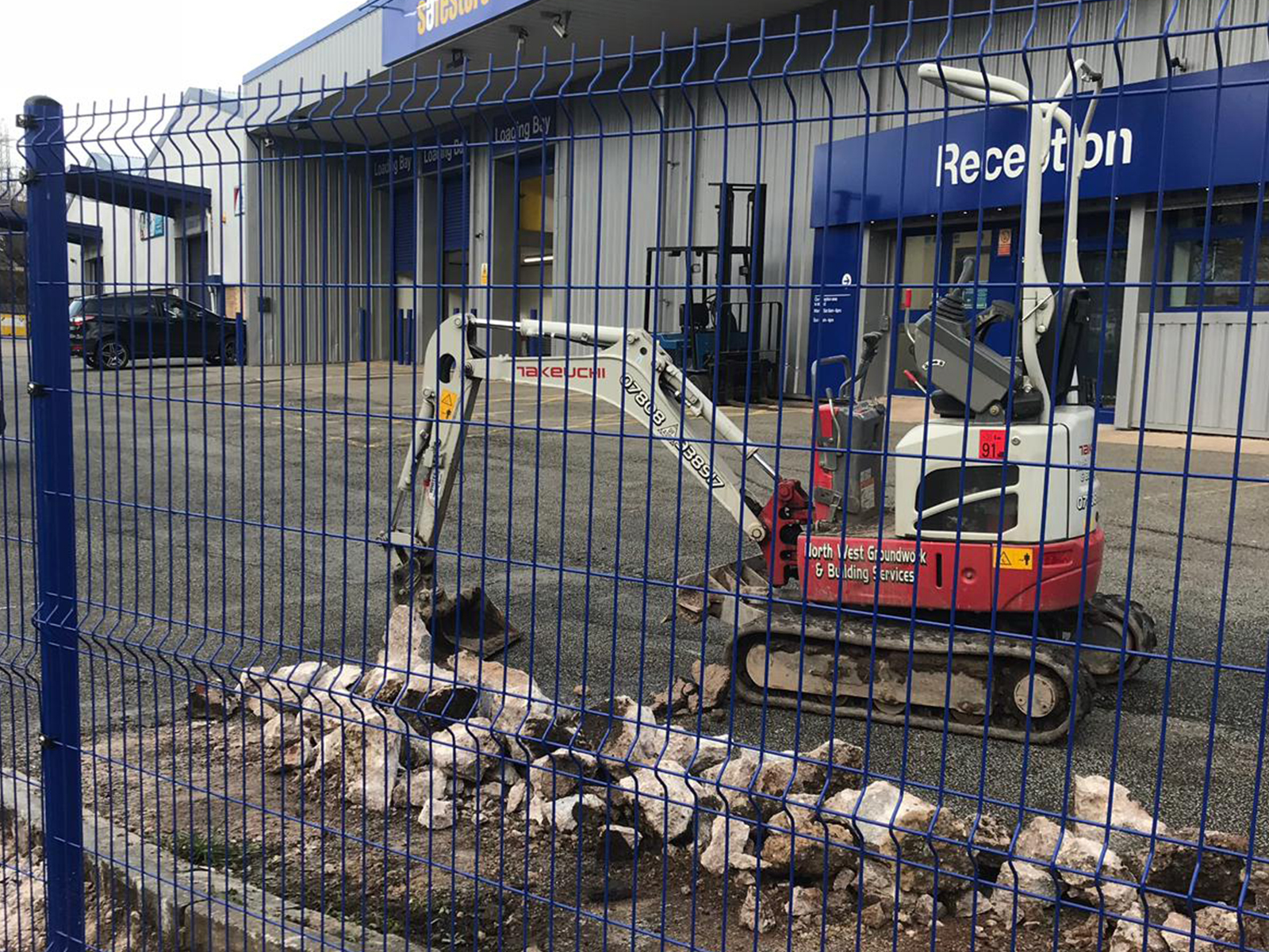 Micro digger with driver hire from £280 a day